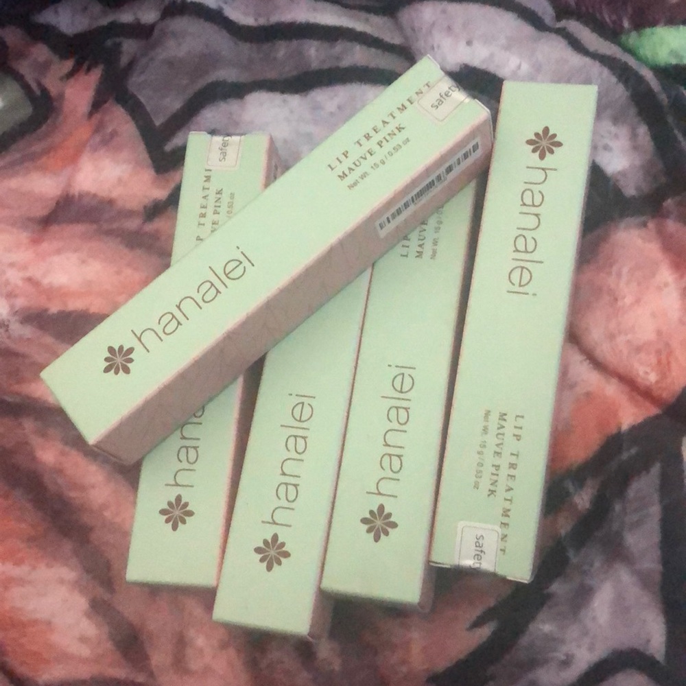 Hanalei Lip treatment